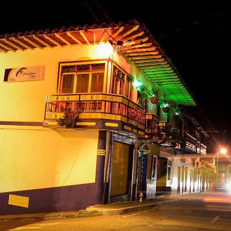 Hotel Junior Plaza Apía エクステリア 写真