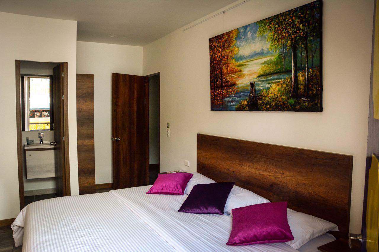 Hotel Junior Plaza Apía エクステリア 写真